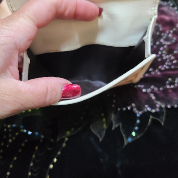 EUC Gucci Wallet - Picture 8 of 15